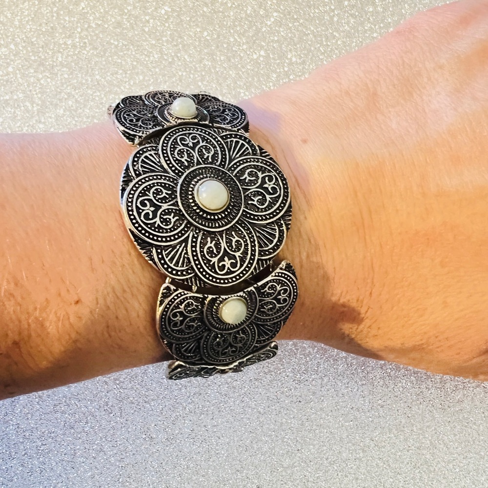 Boho Inspired Bracelet~Adorned w/Light Green Moonstone or Silver center gemstone